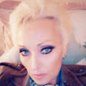 Meet your Posher, Corina